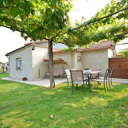 Galihost - Casa Con Jardin En Pontevedra Villa Buitenkant foto