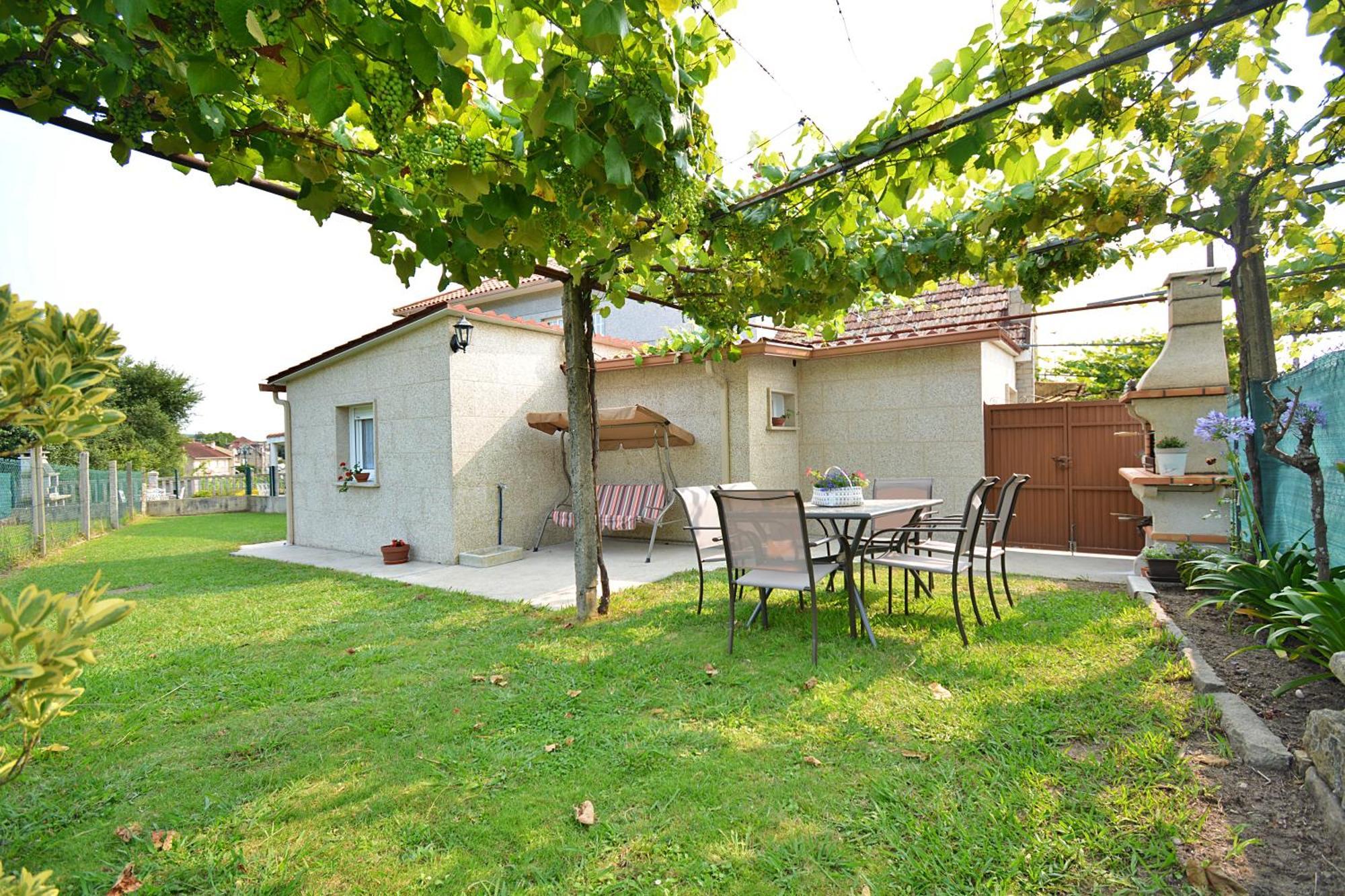 Galihost - Casa Con Jardin En Pontevedra Villa Buitenkant foto
